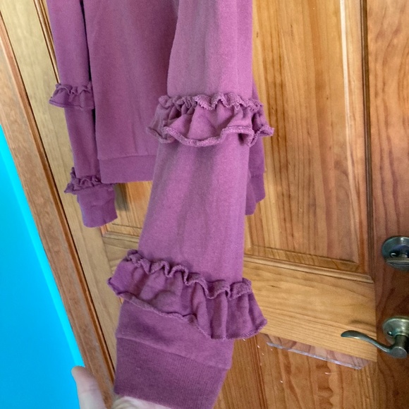 Women’s size small REV Revelation mauve sweatshirt with sleeve ruffle detail - Picture 3 of 6